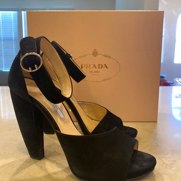 Prada Heels with Ankle Strap Black Suede - Picture 4 of 7
